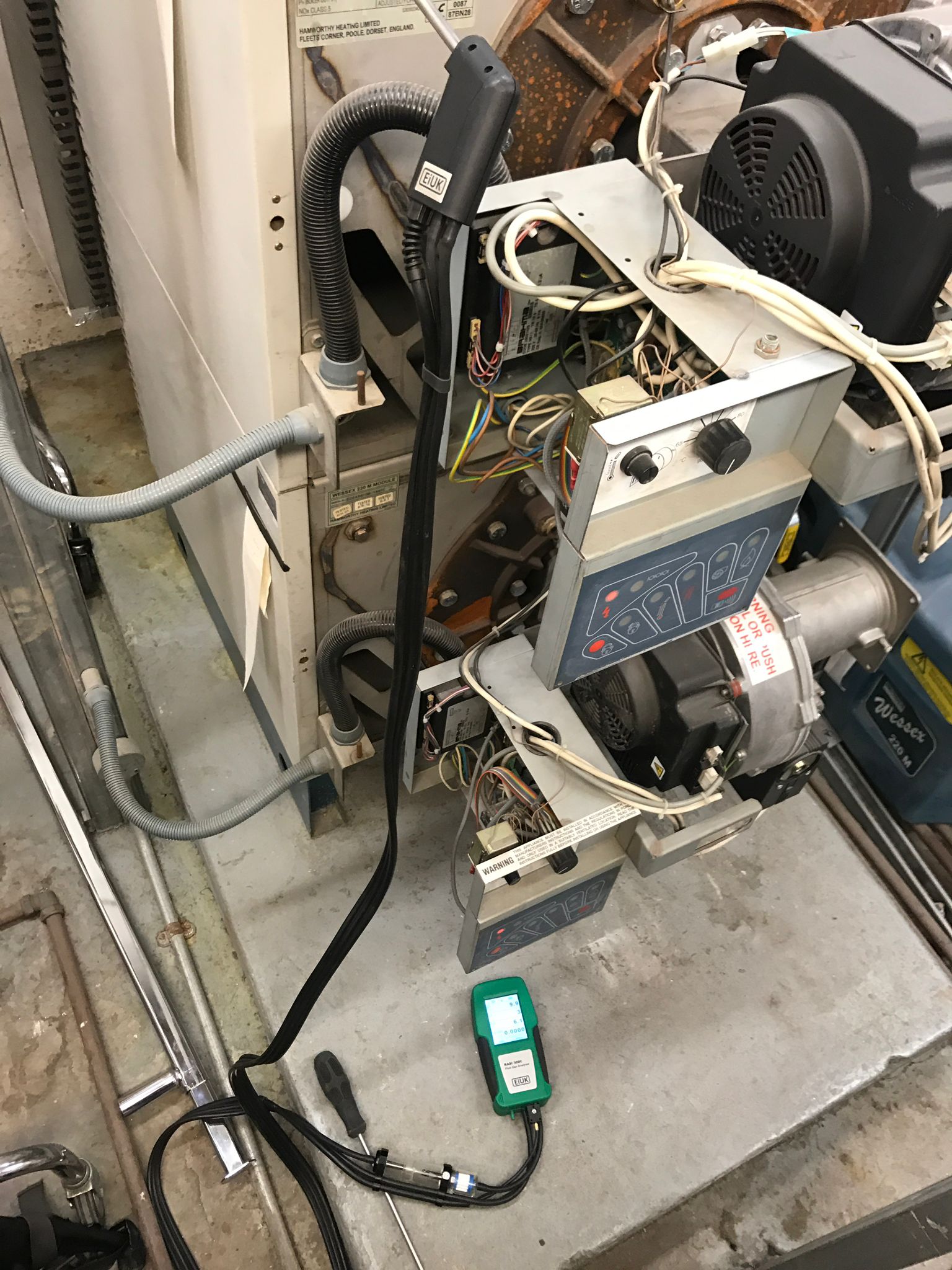 gas safe registered engineer near me Collier Row, RM5